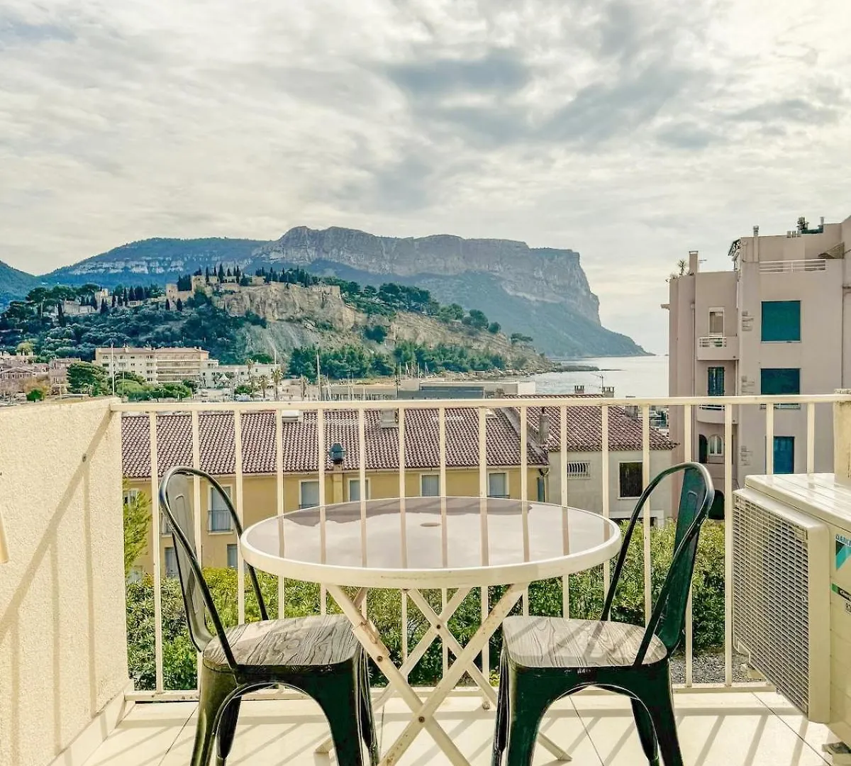 Petit Cocon - Parking - Climatisation - Wifi Apartment Cassis