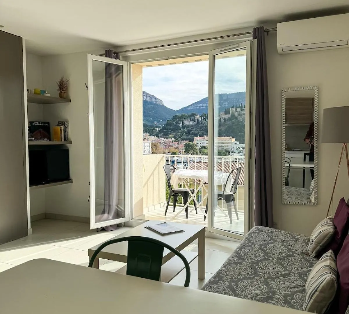 Petit Cocon - Parking - Climatisation - Wifi Apartment Cassis
